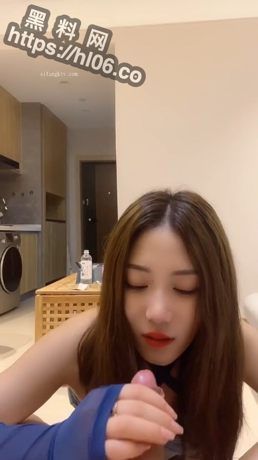 529X942