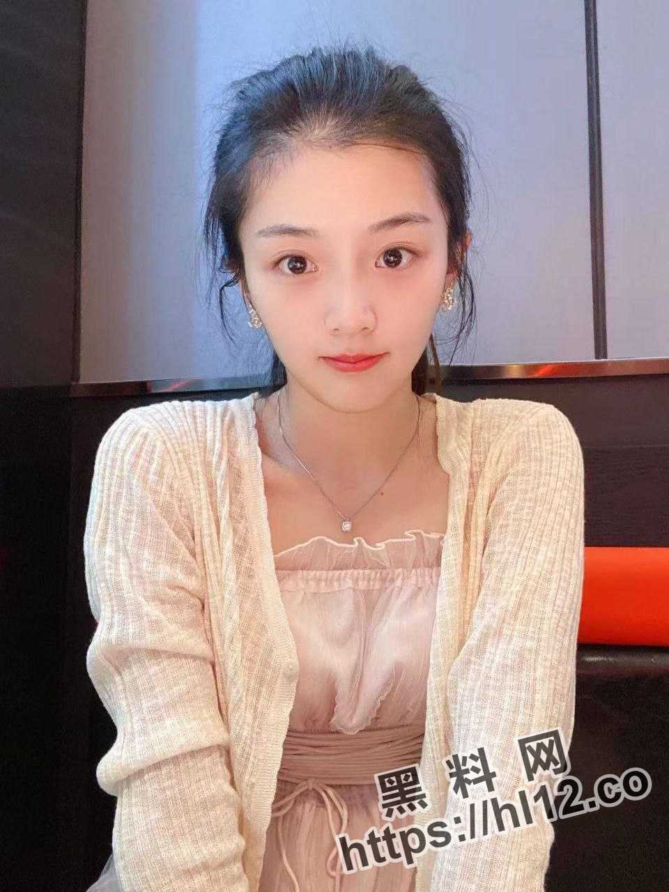 960X1280