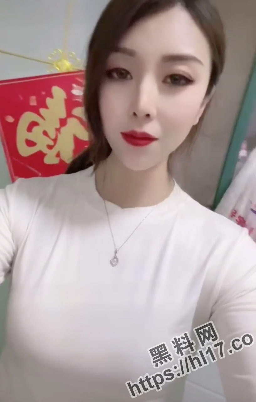 817X1280