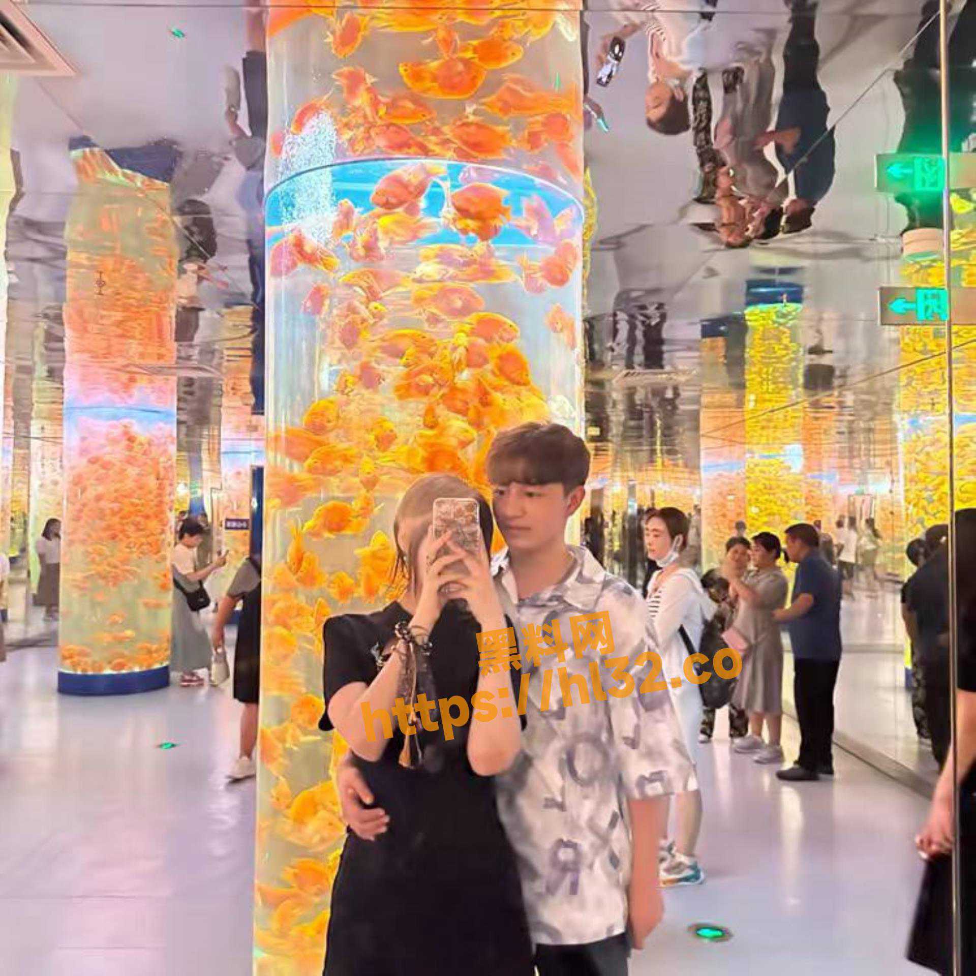 1920X1920