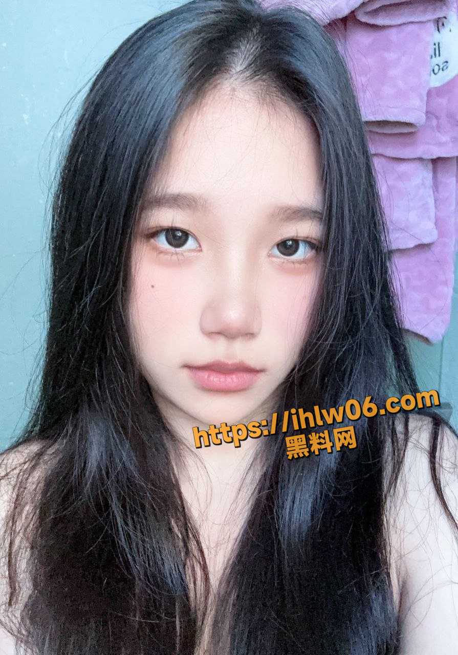 895X1280