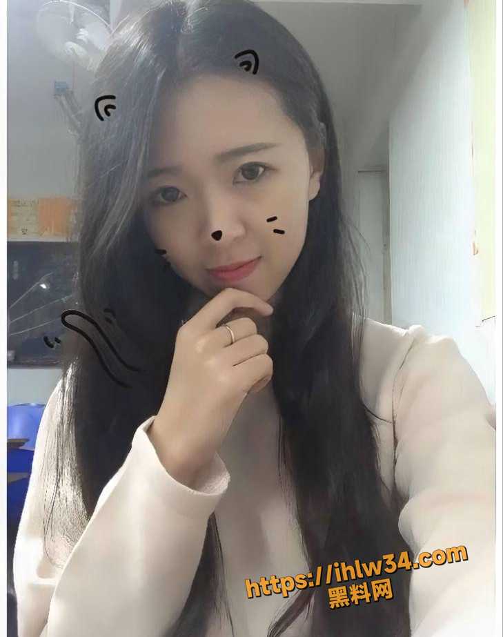 729X923