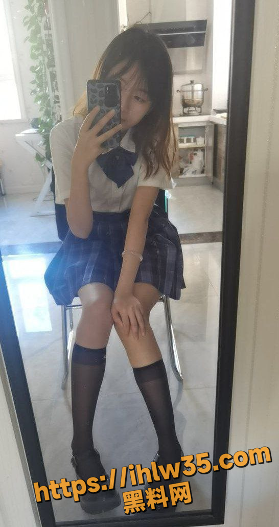 546X1031