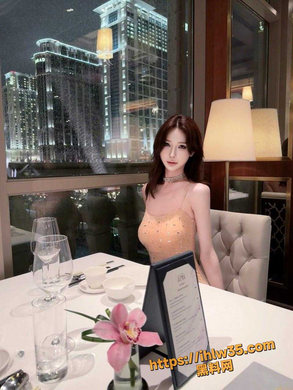 960X1280