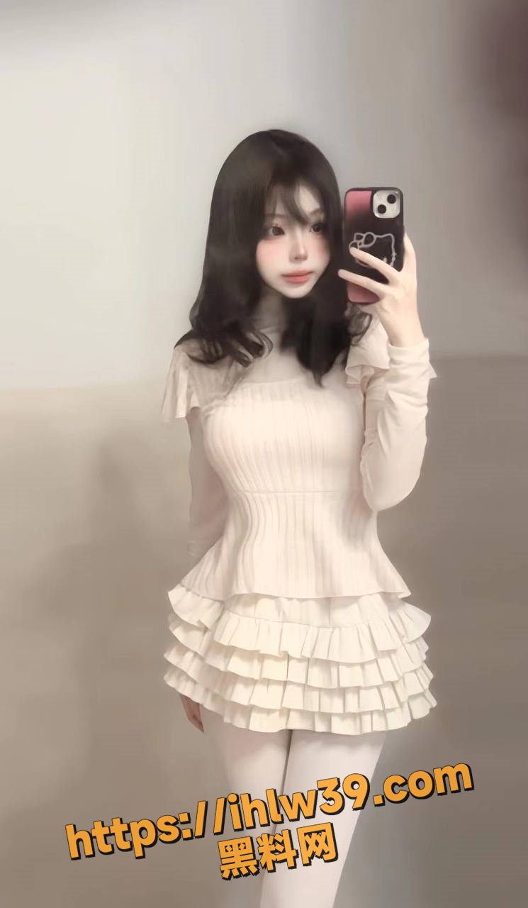 745X1280