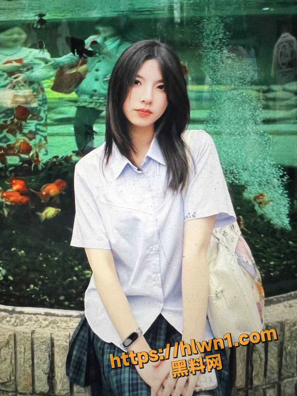 960X1280
