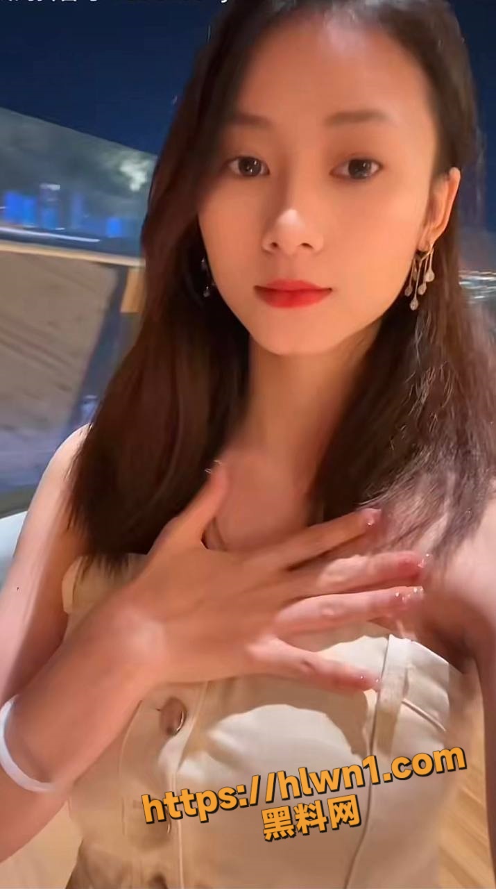 715X1280
