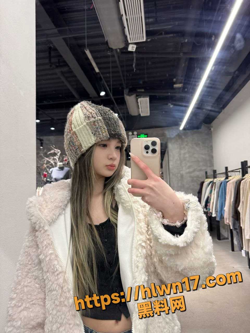 960X1280