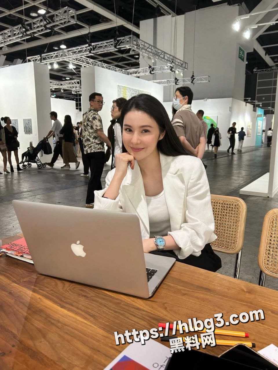 960X1280