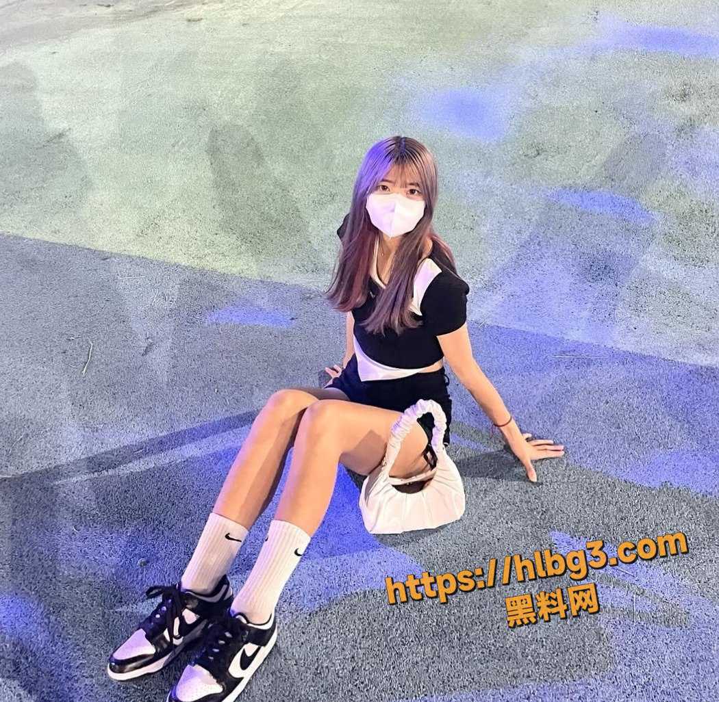 1050X1026