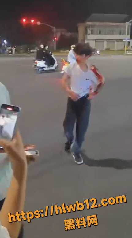 QQ20251202221304