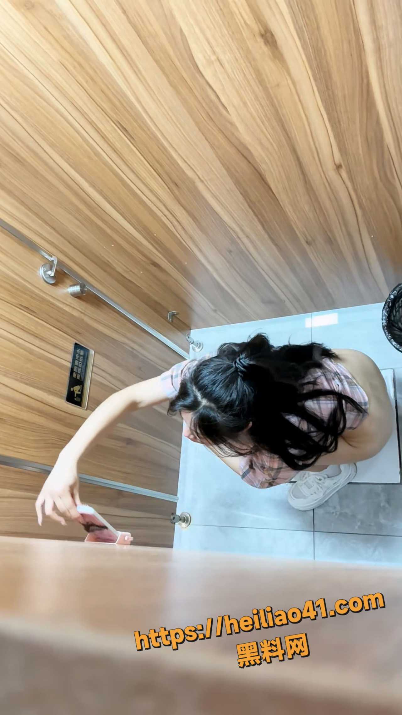 1 9