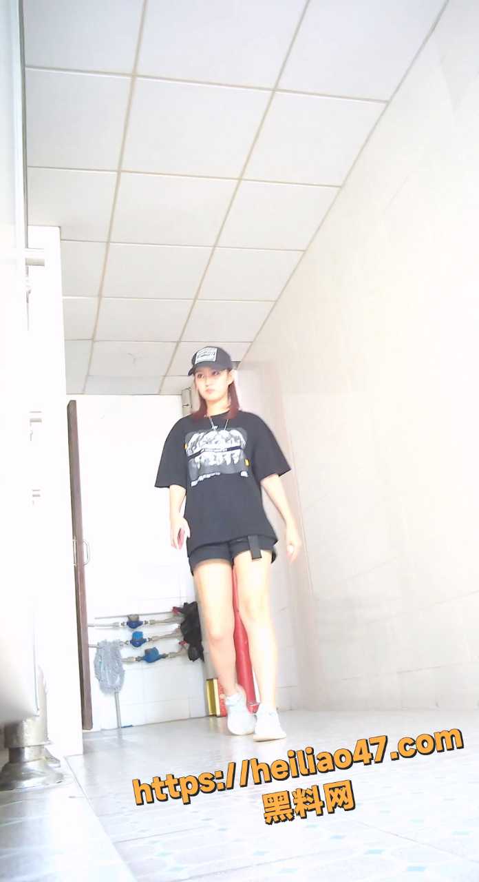 露脸出镜