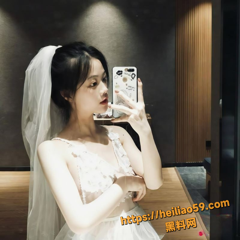 高颜值反差婊张依诺性爱视频