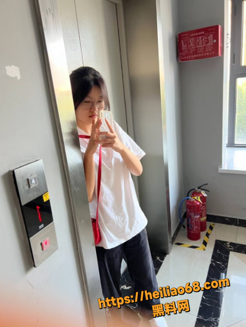 美乳翘臀4