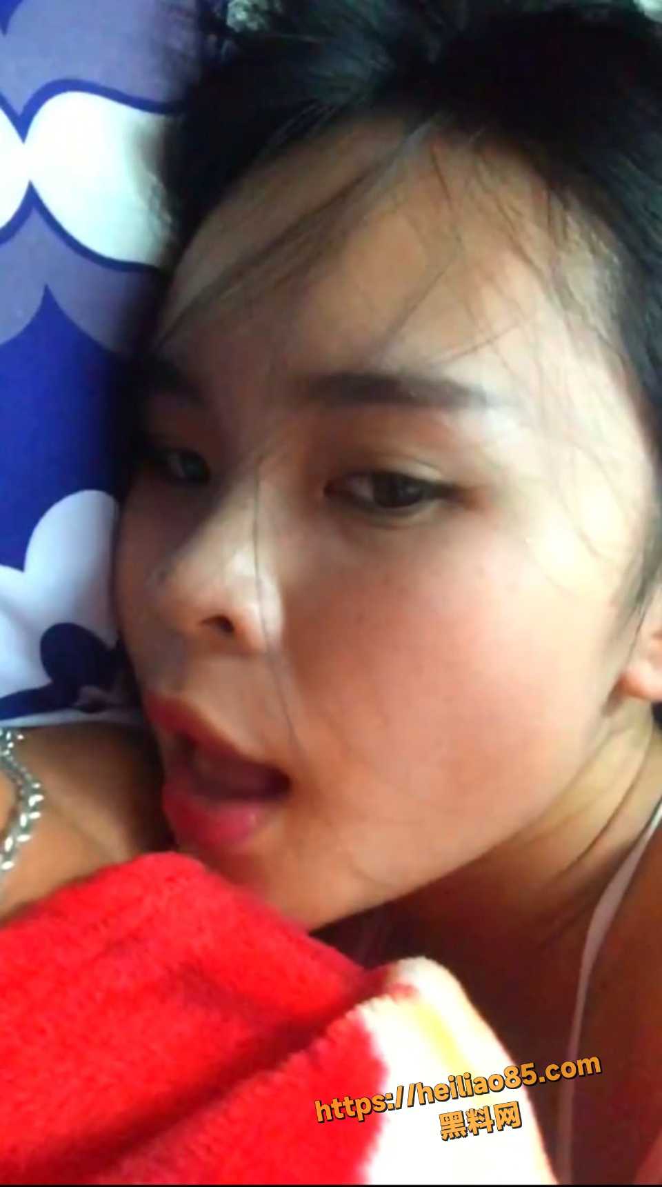 越南年轻情侣Lisa私密视频爆光2