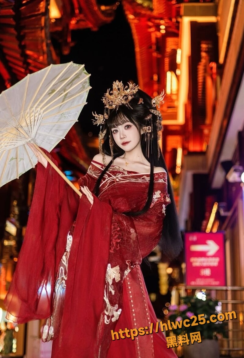 美甲师喆玲做爱视频外流3
