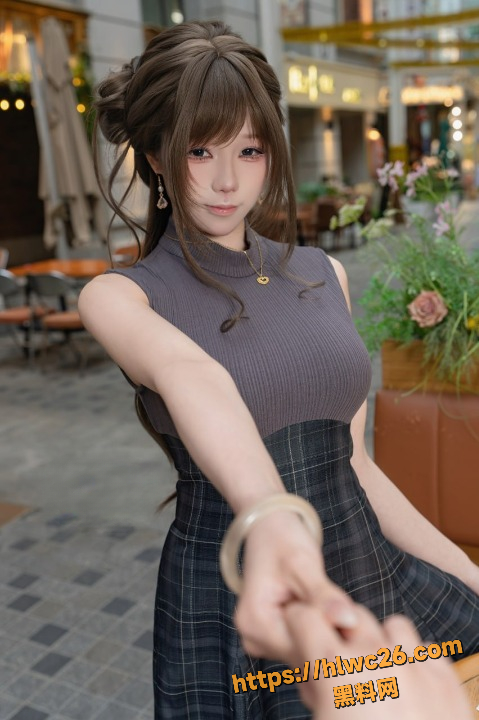 Yiko湿润兔最新写真集