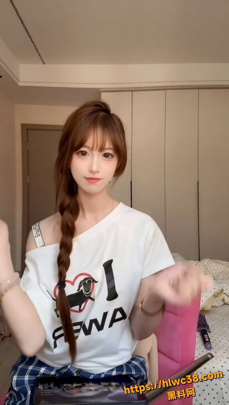多位高颜值女神挑战视觉感官1